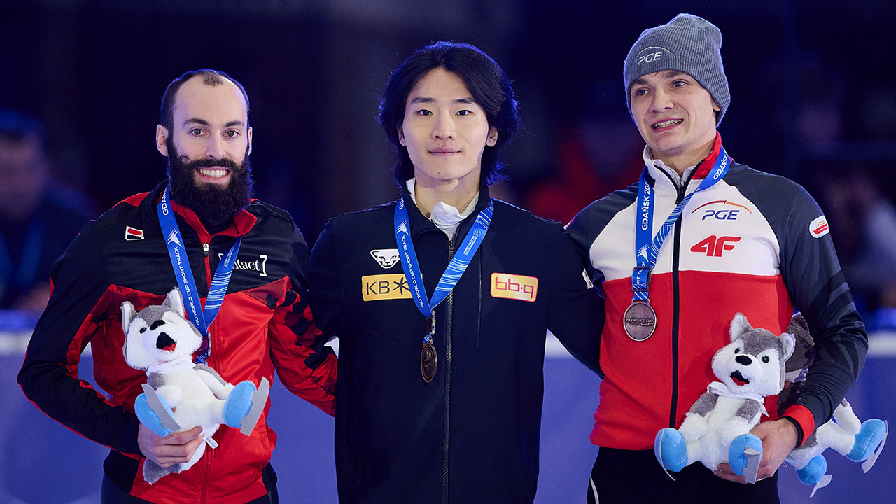 <b>쇼트트랙</b> <b>서이라</b>, <b>월드컵</b> 6차 대회 500m 1차 레이스 금메달