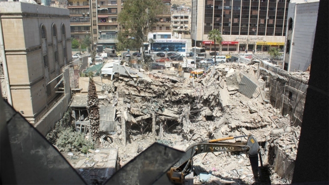 지난 2일 시리아 다마스쿠스에 있는 이란 영사관 공격 현장 [사진 제공:연합뉴스]