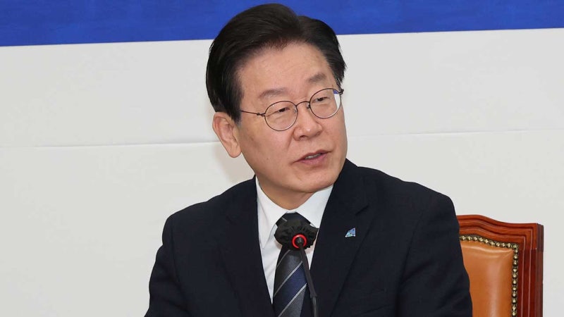 <b>민주당</b> '<b>이재명 기소</b>' 검사 고발에 검찰 "정상적 사법절차 방해"