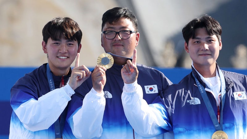양궁 김우진 이우석 <b>김제덕</b>, 남자 개인전 8강 안착