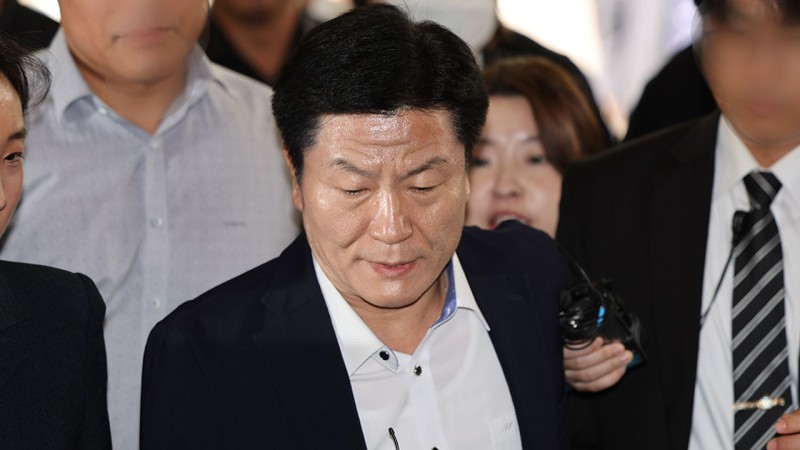 '이태원 참사 부실대응' <b>이임재</b> 전 <b>용산서장</b>, 1심서 금고 3년 선고