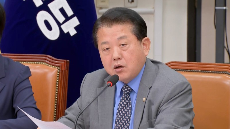 민주 "<b>국회 동의</b> 없이 우크라이나에 우회 파병하면 <b>국방장관</b> 탄핵"