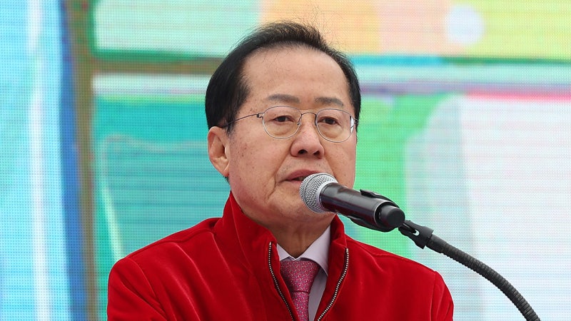 <b>홍준표</b> "<b>명태균</b>, 정치하며 만난 수십만 명 중 한 명일 뿐‥나와 관계 없...