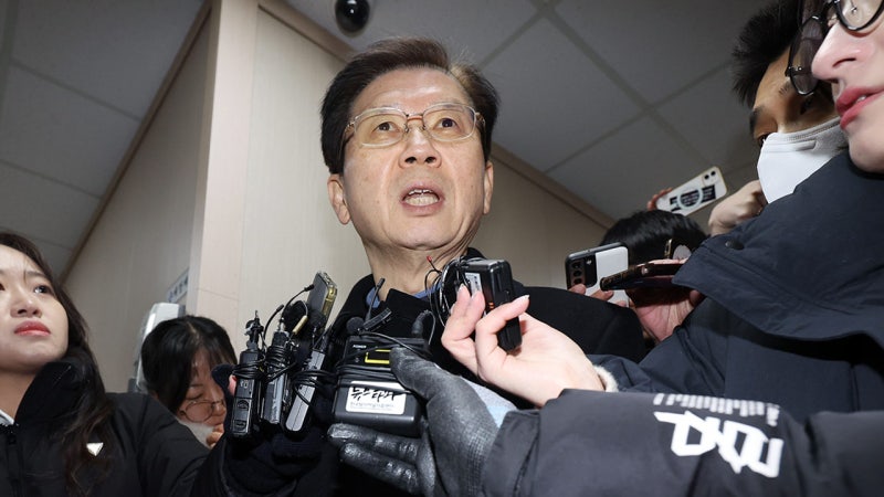 '<b>경찰</b> 출석' <b>박종준 경호처장</b> "대통령 걸맞은 수사 돼야‥현 방식 안 돼...