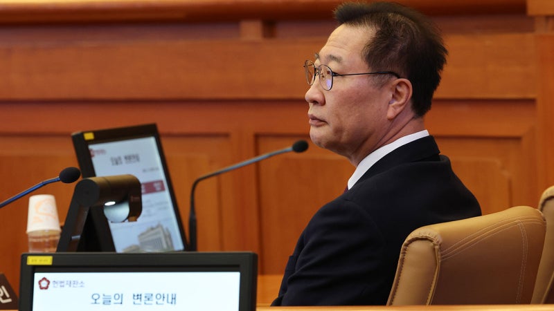 '안가 회동' <b>박성재</b> 법무장관 <b>탄핵심판</b> 오늘 <b>선고</b>