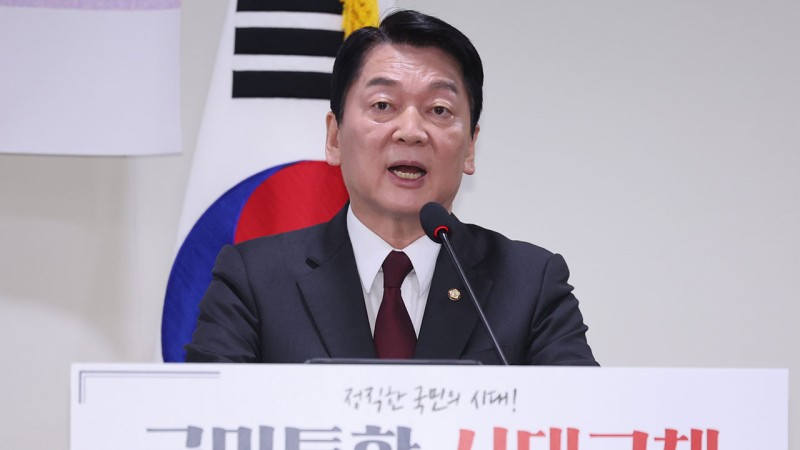 안철수 "<b>한동훈</b>, <b>이재명</b>에게 가장 쉬운 상대‥스스로 물러나야"
