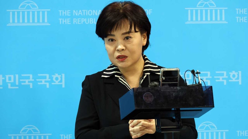 <b>권성동</b>, '<b>윤희숙</b> 사죄 연설' 두고 "당정관계 책임 통감"