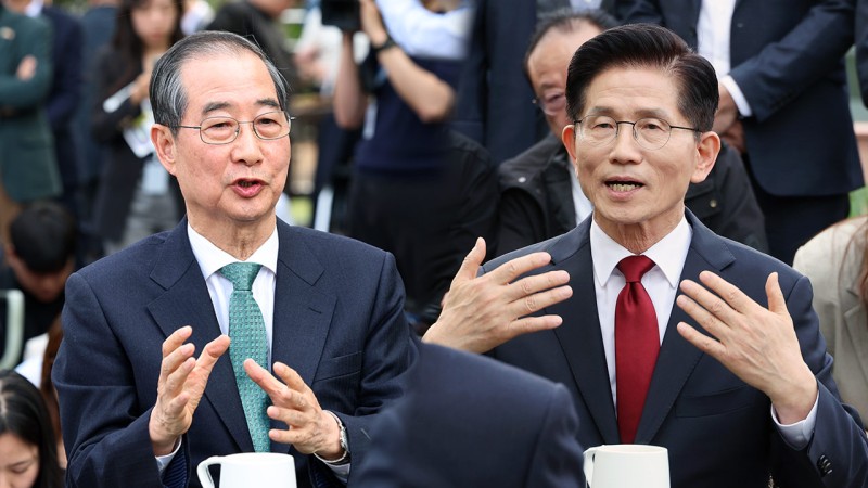 <b>한덕수</b> "오늘내일 단일화 결판"‥<b>김문수</b> "뒤늦게 나타나 웬 청구서"