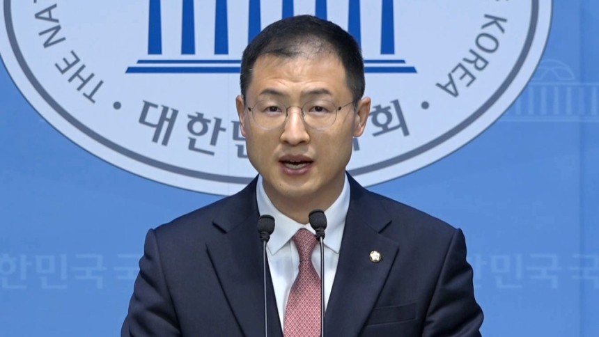이재명 후보 지지선언 하는 김상욱 의원