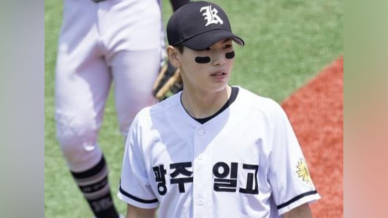 광주일고 <b>김성준</b>, MLB <b>텍사스 입단</b>‥계약금 120만 달러