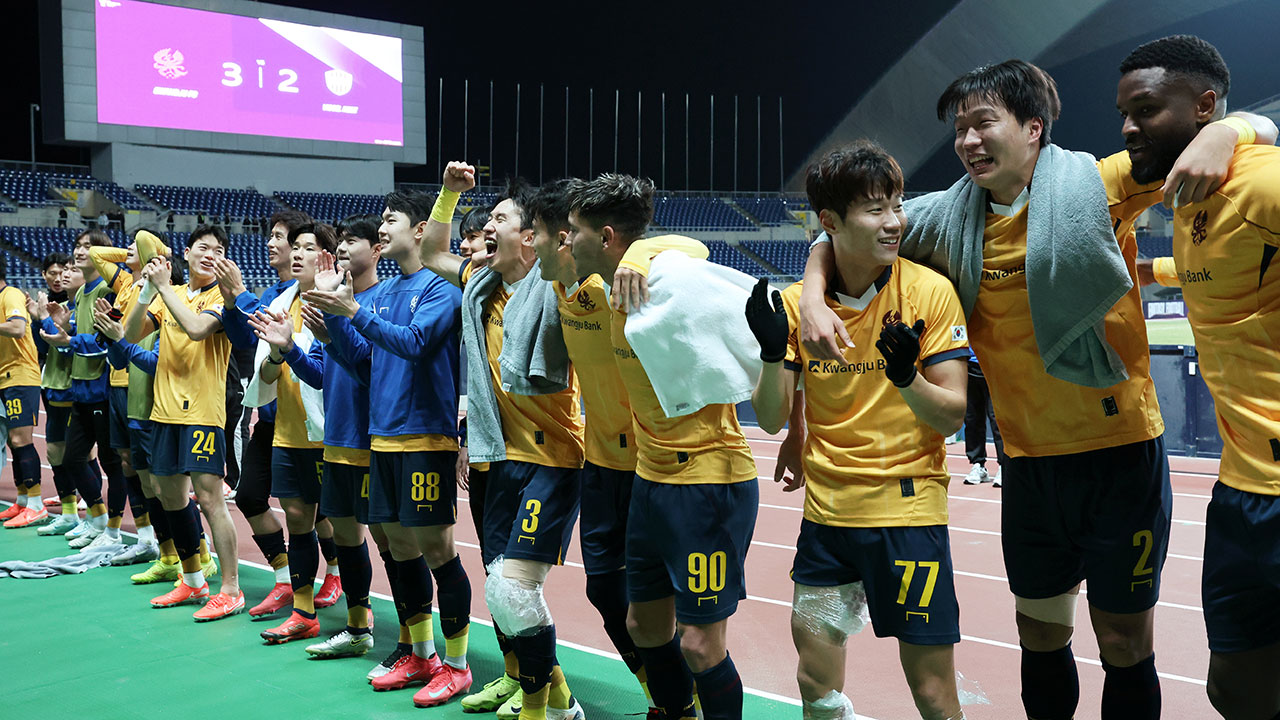 <b>광주</b>에 진 <b>포항</b>, 프로연맹에 이의제기‥"무자격 선수들 <b>경기</b> 출전해"