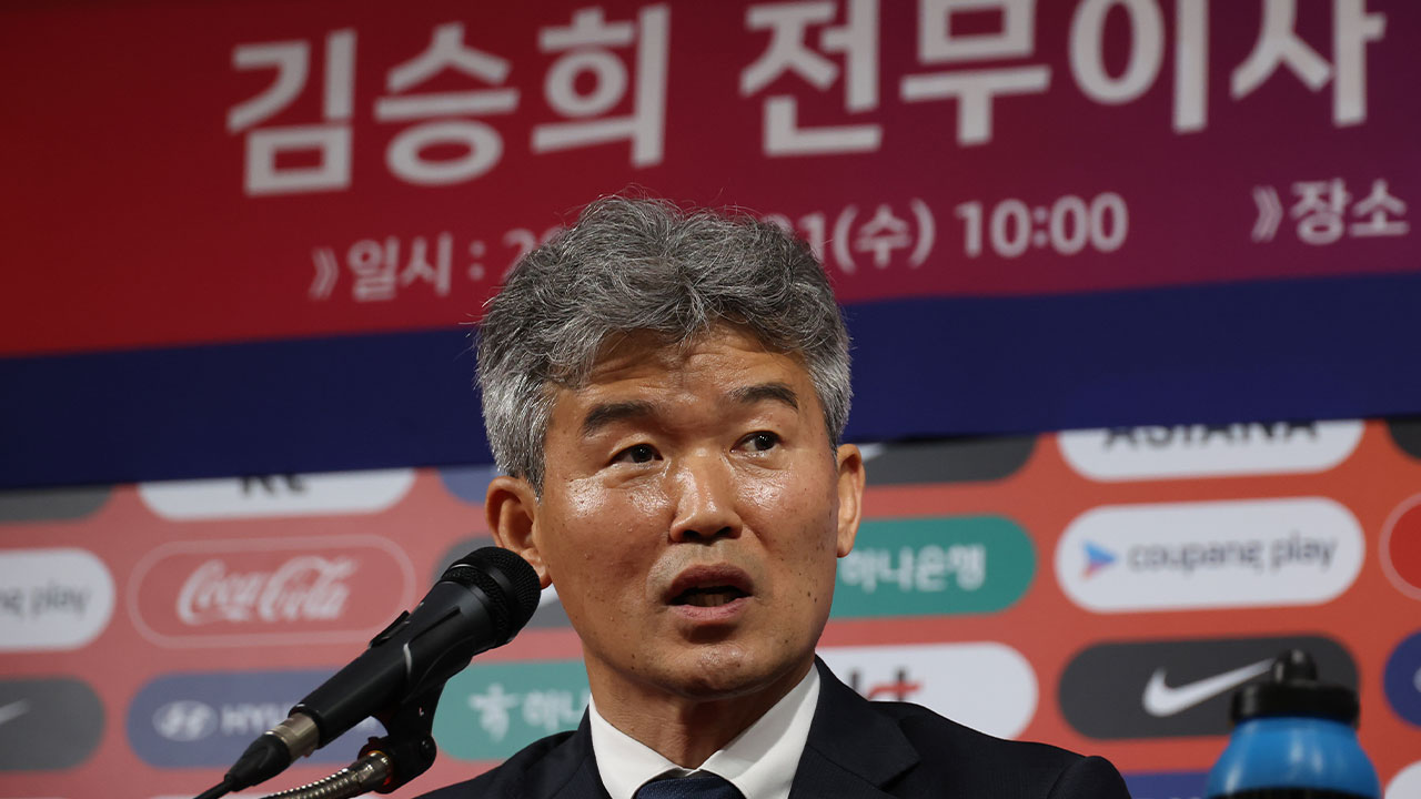 <b>축구협회</b> "광주 징계 사태, FIFA와 계속 <b>소통</b>‥리그 안정성이 중요"
