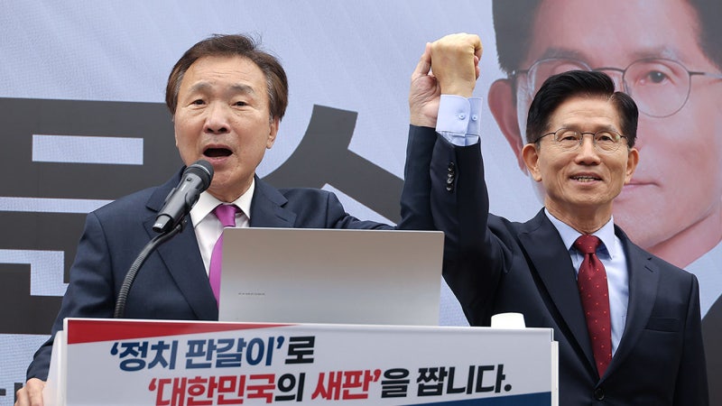 <b>손학규</b>, <b>김문수 지지 선언</b>‥"대한민국 살릴 사람은 김문수뿐"