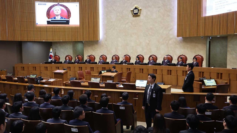 이재명 캠프 "'<b>대법관</b> 100명 증원·비법조인 임명' <b>철회</b> 지시"