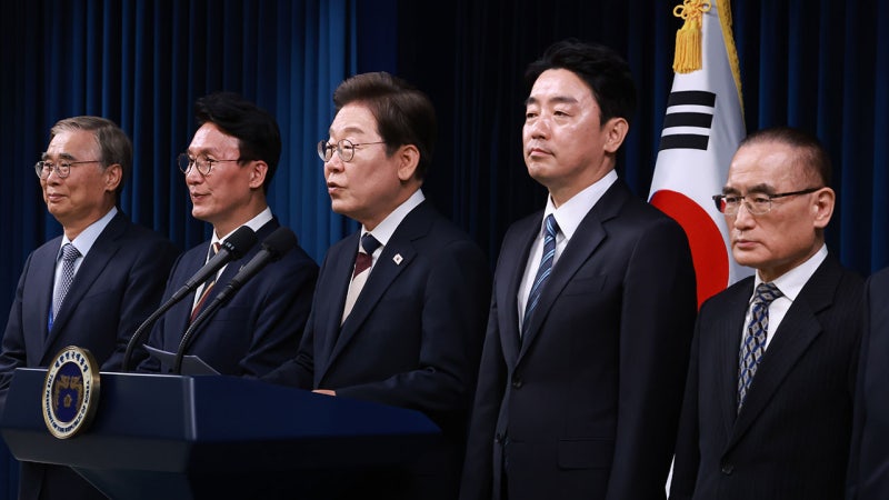 <b>이재명</b>, 국정원장 후보자 이종석 지명‥안보실장 위성락 임명