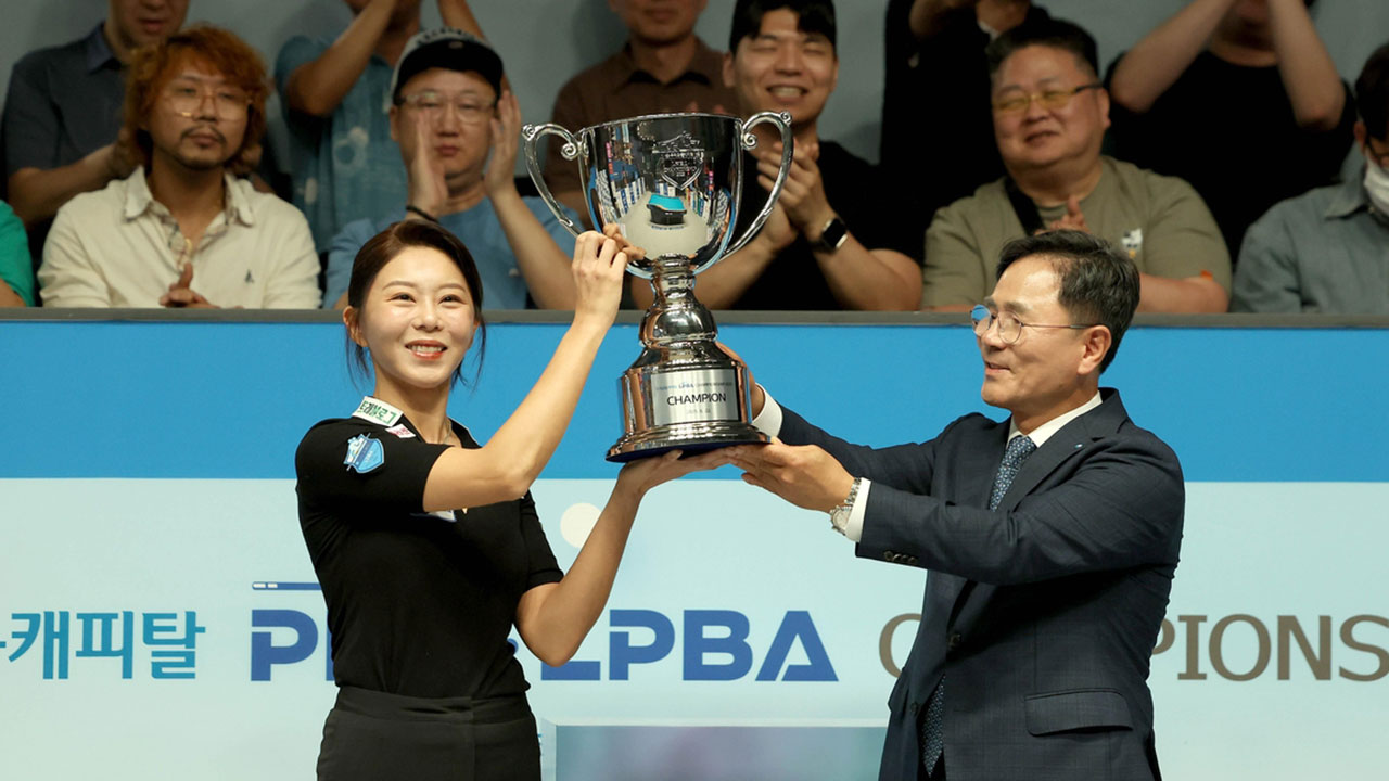 <b>김가영</b>, <b>차유람</b> 꺾고 LPBA 8연속 우승