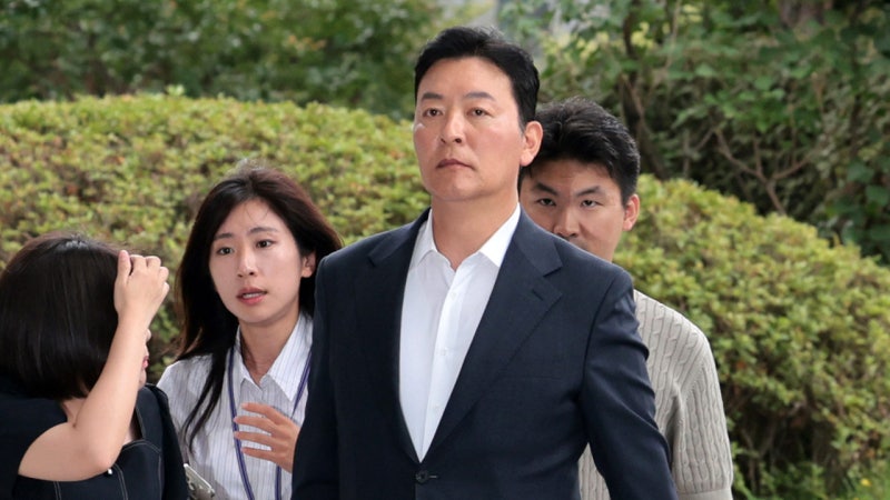 내란특검, '체포 저지 혐의' <b>김성훈 전</b> 경호<b>차장</b> 소환