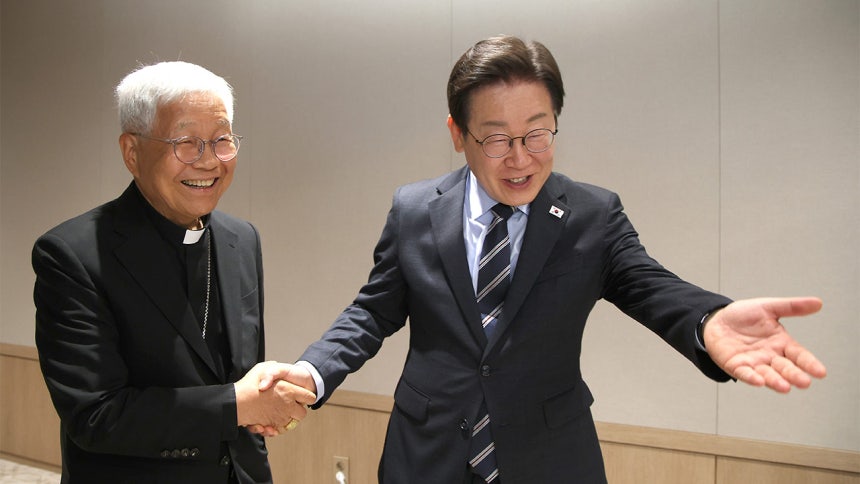 유흥식 추기경 접견하는 이재명 대통령 2025.7.7