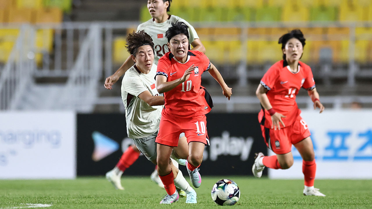 '<b>지소연 극장골</b>' 여자 축구, 동아시안컵 1차전서 중국과 무승부