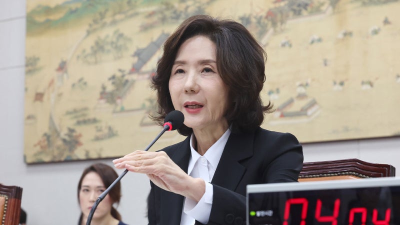 <b>이진숙</b> "<b>논문 의혹</b>, 학계 상황 이해 못 한 것‥자진 사퇴 거부"