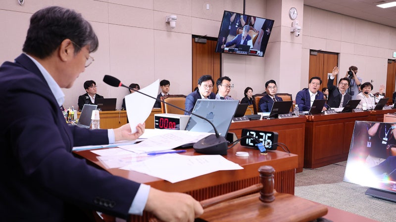 <b>방송3법</b>·<b>노란봉투법</b>·<b>상법</b>, 민주당 주도 국회 법사위 통과