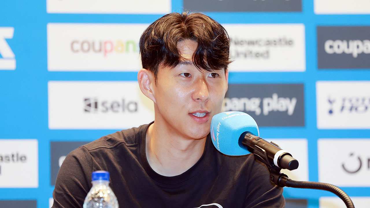 <b>손흥민</b>, <b>이적</b> 공식 선언 "올여름 토트넘 떠난다"