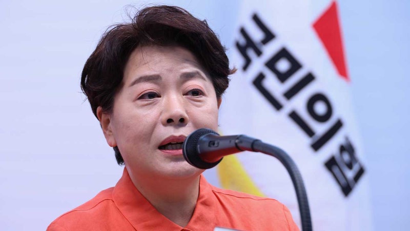 <b>윤희숙 혁신</b>위 "'윤 어게인' <b>후보</b>, 당 말아먹으려 한다" 비판‥<b>혁신후보</b>...