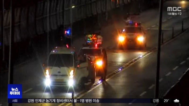<b>오토바이</b>·승용차 <b>충돌</b>‥주유소 주차장서 불