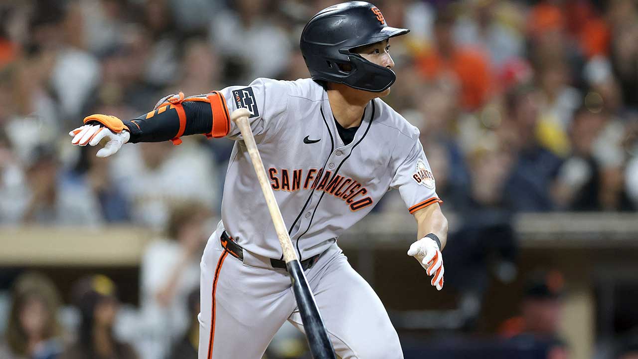 MLB 샌프란시스코 <b>이정후</b>, <b>10경기 연속 안타</b> 행진