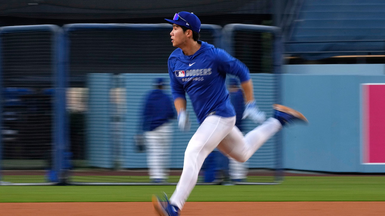 <b>김혜성</b>, MLB 데뷔 첫해 <b>와일드카드</b> 시리즈 <b>엔트리</b> 승선