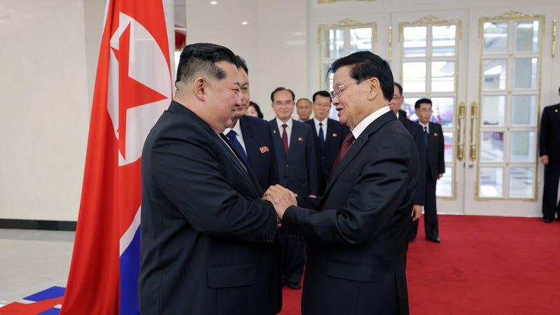 <b>김정은</b>, 방북 <b>라오스</b> 주석과 <b>회담</b>‥"친선관계 더욱 발전"