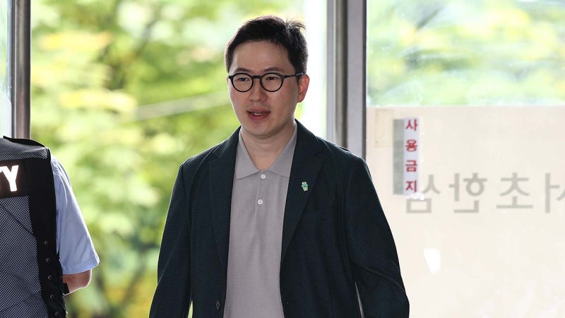 '순직해병' <b>특검</b>, '이종섭 도피 의혹' 이원모 전 비서관 재소환