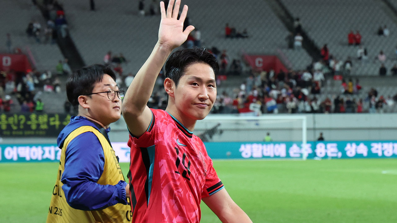 <b>이강인</b>, <b>AFC 올해의 국제선수상</b> 수상‥손흥민·김민재 이어 3번째