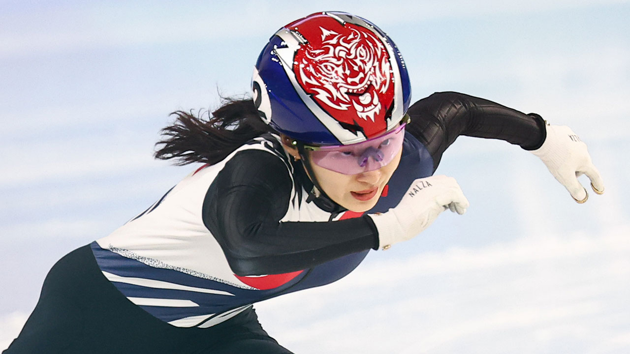 쇼트트랙 <b>최민정</b>, 월드투어 2차 대회 1,500m 정상‥올 시즌 첫 개인전 금