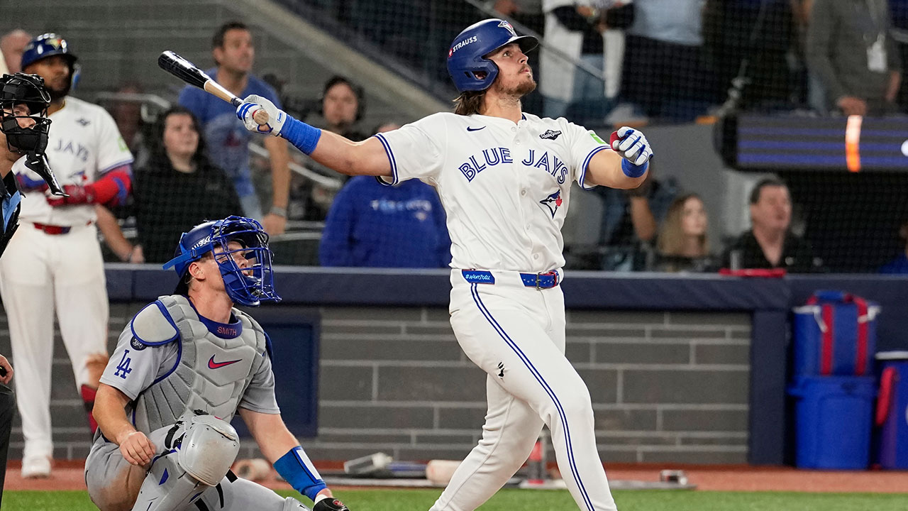 MLB <b>토론토</b>, 월드시리즈 1차전서 LA <b>다저스</b>에 11-4 <b>대승</b>