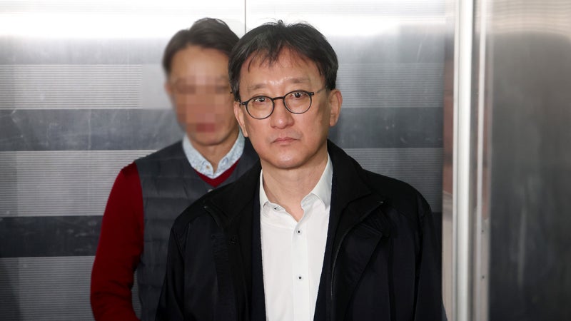 '<b>채상병 사건</b> 수사방해' 송창진 전 공수처 검사 <b>특검</b> 출석