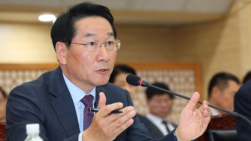 국민의힘 대선 경선 '<b>공무원 불법 동원</b>' 유정복 인천시장 송치