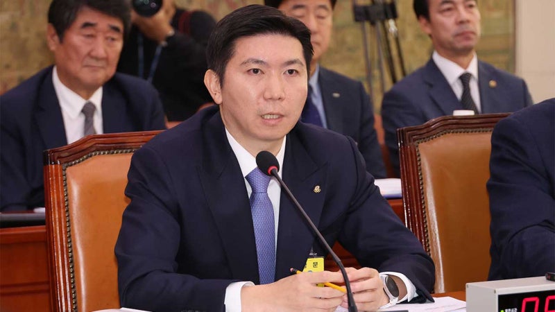 <b>유승민</b> 대한체육회장 "불법 <b>리베이트</b> 사실이면 <b>사퇴</b>" 결백 강조