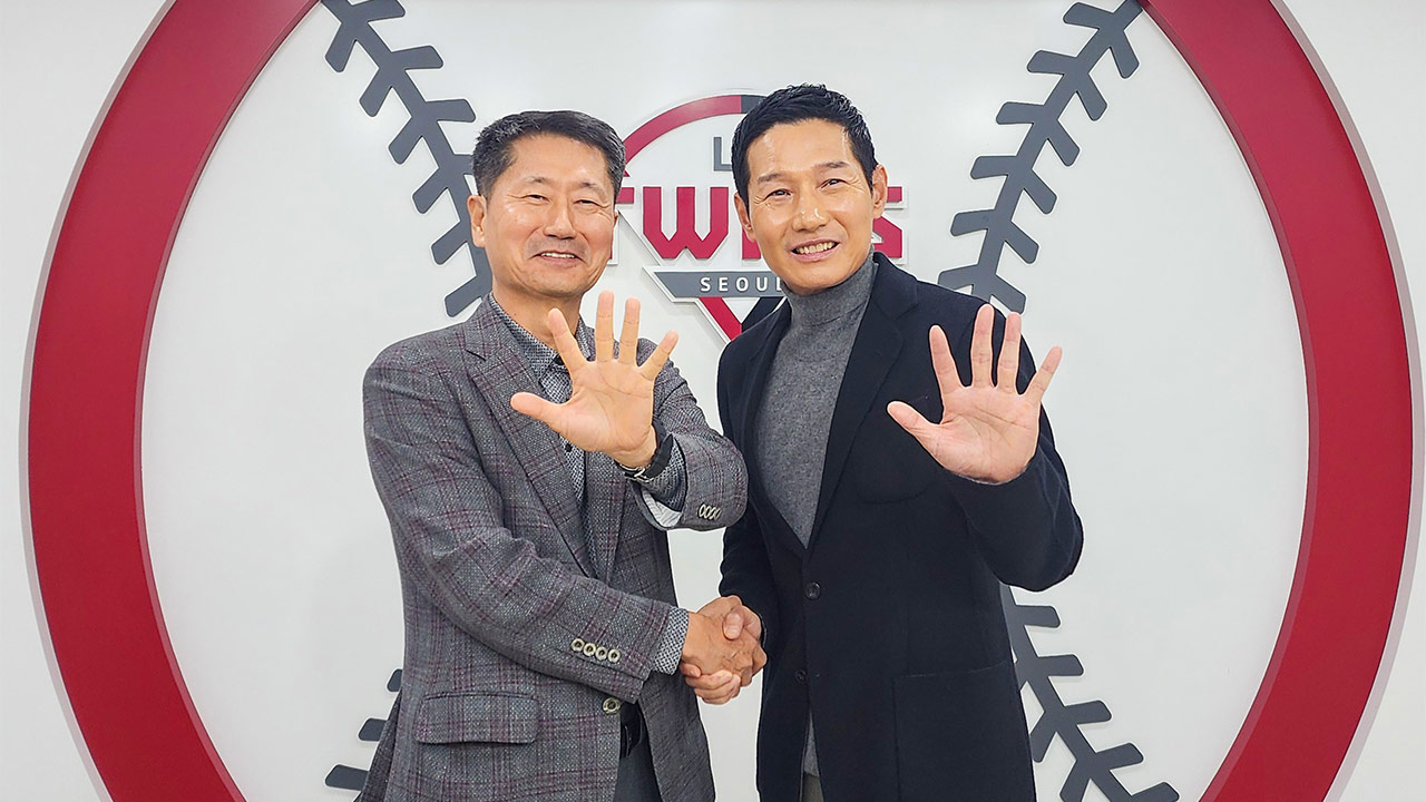'LG 최초 2회 우승' <b>염경엽 감독</b>, 3년 <b>30억</b> 원 최고 대우 <b>재계약</b>