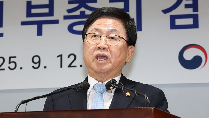 교육부, <b>AI인재 양성</b>에 내년 1.4조원 투입‥5.5년 만에 박사학위 취득도
