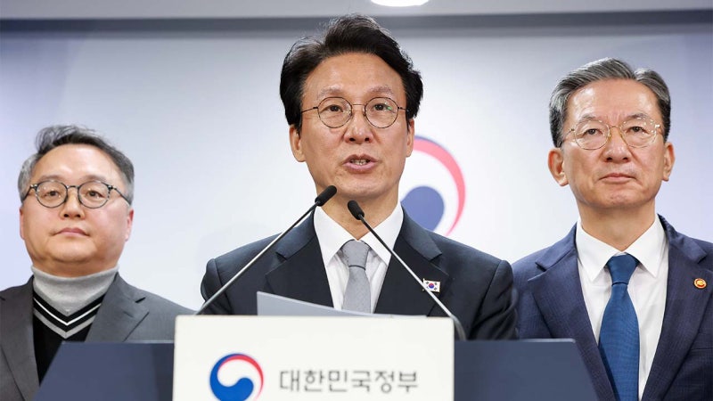 김 총리, <b>론스타</b> 승소 두고 "<b>한동훈</b> 만나면 <b>취소</b>신청 잘하셨다 말할 것...