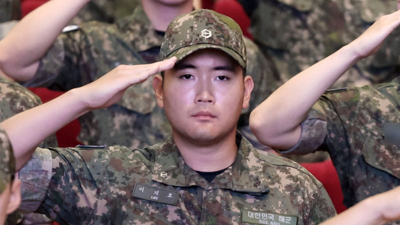 <b>해군</b> 입대한 <b>이재용</b> 회장 <b>장남</b>, <b>임관식</b>서 대표장교 맡는다