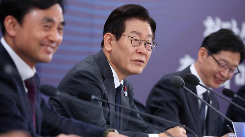 이 <b>대통령</b> "충남·대전 <b>통합</b> 논의, 바람직‥모범적으로 <b>통합</b>하면 어떨까...