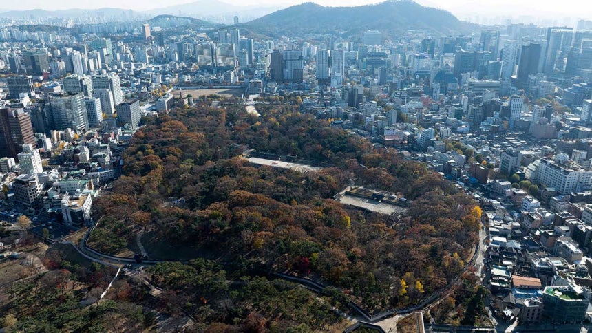 세운4구역 재개발 두고 논란 이어지는 종묘