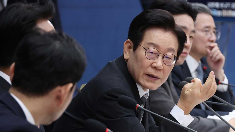 이 대통령 "<b>개인정보 유출</b> 기업, '회사 망한다' 생각 들도록"
