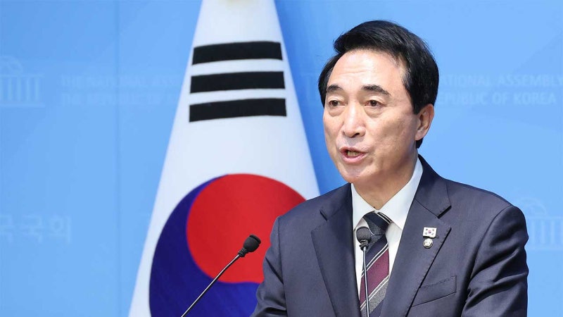 <b>정청래</b> 측, '명-청 대결' 표현에 "<b>이재명</b> 정부 엎으려는 의도적 갈라치...
