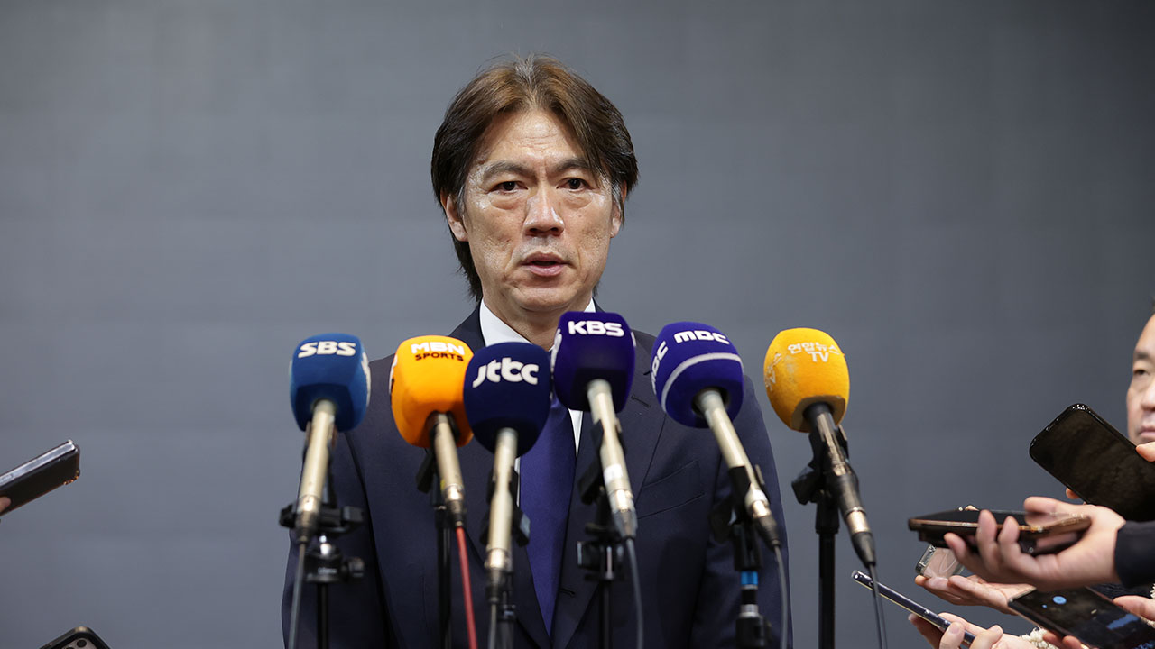 <b>홍명보 감독</b> "선수들 컨디션 유지가 중요‥소속팀과 소통할 것"
