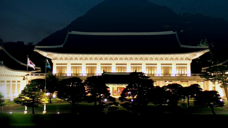 [속보] 청와대 "한미정상, 미중회담·한반도평화·팩트시트 관련 대화"
