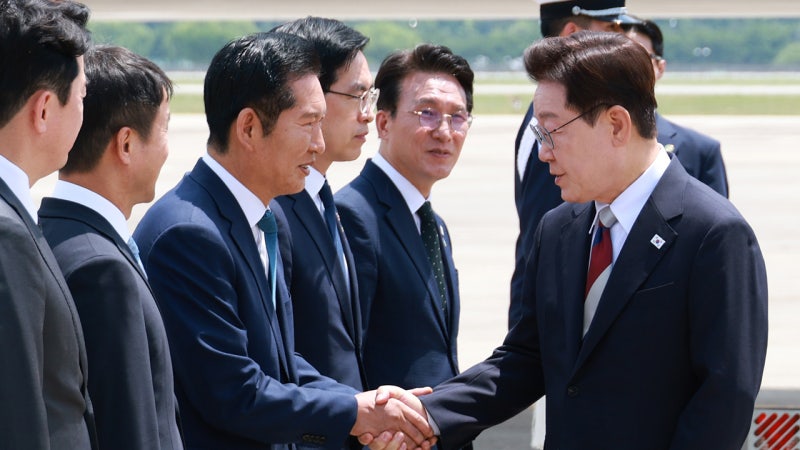 정청래, 이 대통령 귀국 영접 뒤 "흔들리고 젖으며 사는 게 인생 아니겠나"