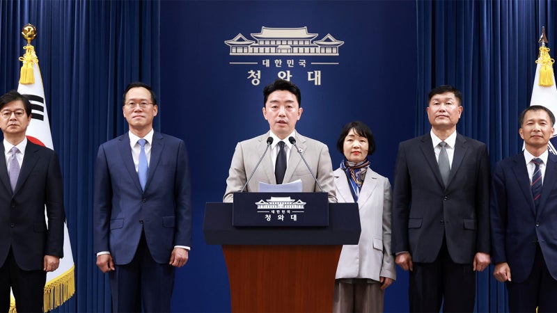 청와대 참모진 개편‥홍보 성기홍·<b>민정</b> <b>한찬식</b>